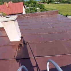 Elastometal_po aplikácií na plechovej streche s minimálnym spádom