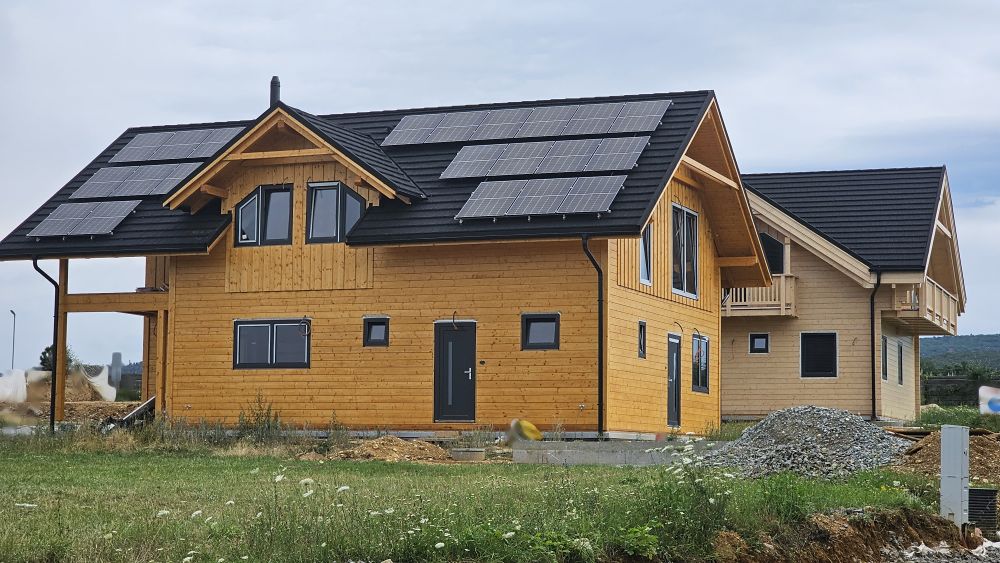 Realizácia ochrany drevených domov s lazúrou Sikkens Cetol Novatech